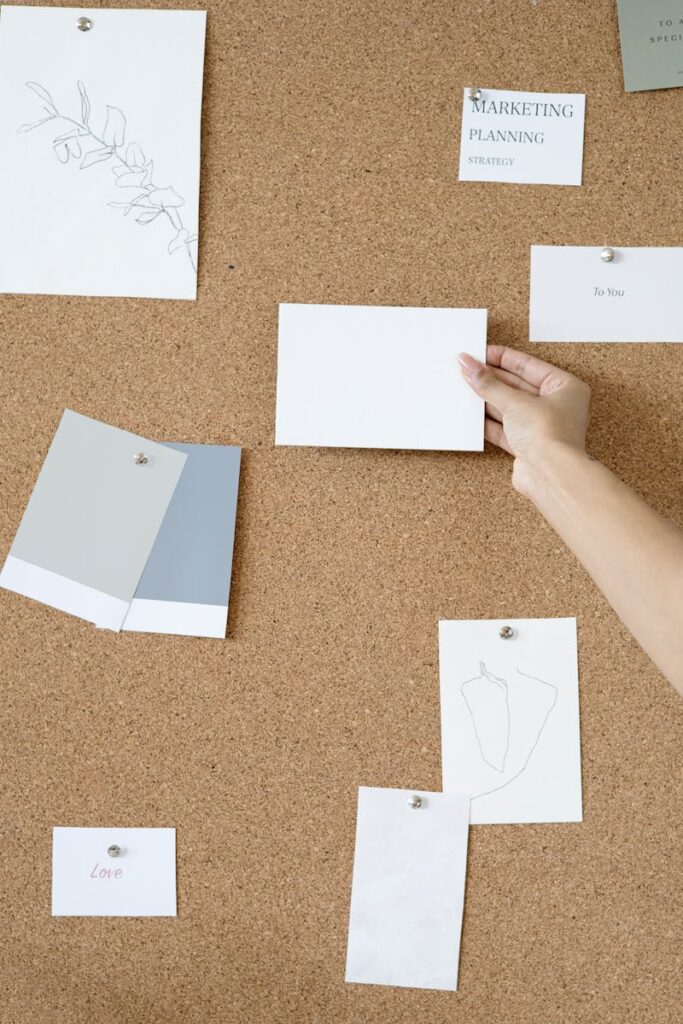 Przykład kreatywnego wnętrza, które może inspirować w marketingu treści.