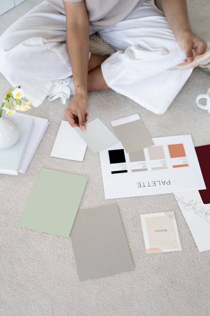 Afroamerykański mężczyzna w nowoczesnym wnętrzu, symbol zrównoważonego marketingu.