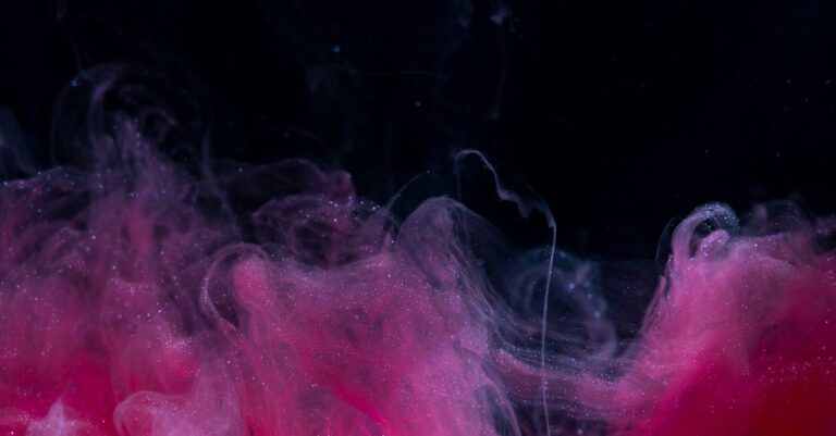 Abstrakcyjna grafika ilustrująca temat gradientów w CSS i kobiecej siły